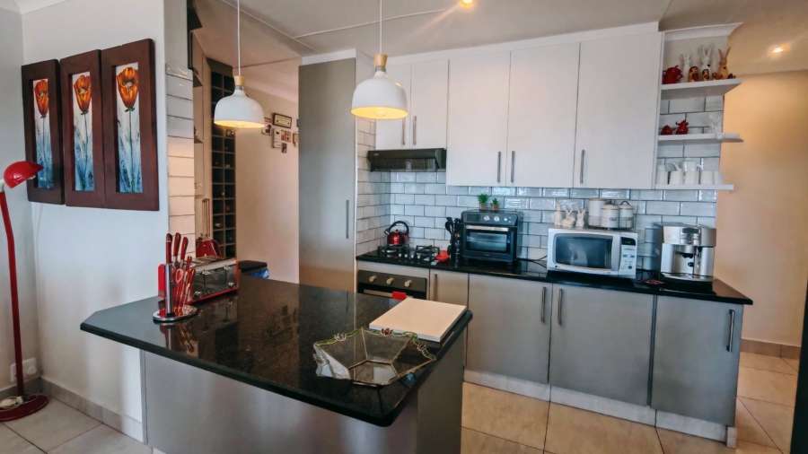 4 Bedroom Property for Sale in Island View Western Cape